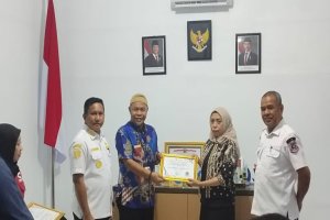 Enam Lokus Penilaian Ombudsman di Muna Barat Terima Hasil Penilaian