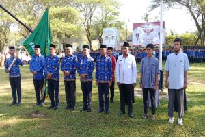 Pimpin Upacara Hari Kesadaran Nasional, Laode Darwin Sekaligus Lepas Kontingen STQH Dan Program Magang