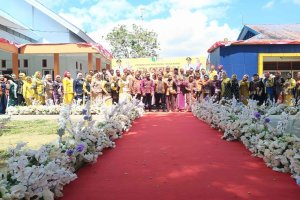 Lomba Fashion Show dan Karaoke Warnai Peringatan HUT RI ke-80 dan HUT Muna Barat ke-11