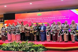 Bunda PAUD dan Bunda Literasi Muna Barat Resmi Dikukuhkan Bersama Seluruh Bunda PAUD se-Sulawesi Tenggara
