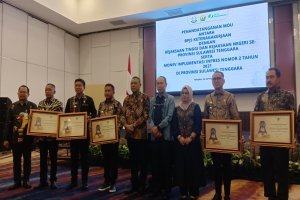 Muna Barat Kembali Raih Penghargaan Paritrana Award 2025
