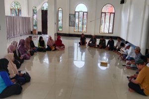 Dinas Kominfo SP Muna Barat Gelar Pengajian Al-Qur'an Tindak Lanjuti Program Mubar Mengaji