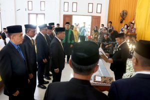 Drs. Ibrahim Rasimu Resmi Dilantik Sebagai Sekda Muna Barat Definitif Bersama 5 Pejabat JPT Pratama